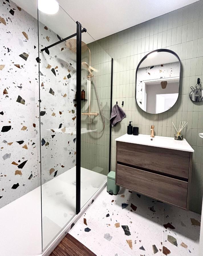 Апартаменты Modern 1 Bdr + Balcony + Free Parking + Ac + Pool Л'Иль-д'Або Экстерьер фото