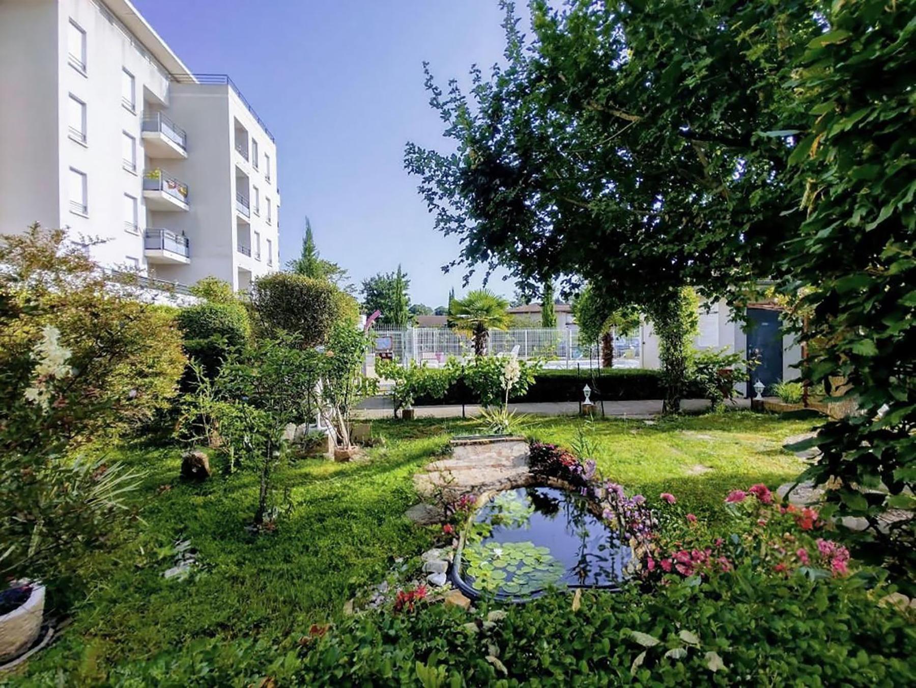 Апартаменты Modern 1 Bdr + Balcony + Free Parking + Ac + Pool Л'Иль-д'Або Экстерьер фото